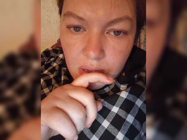 Juliamad's BongaCams show and profile