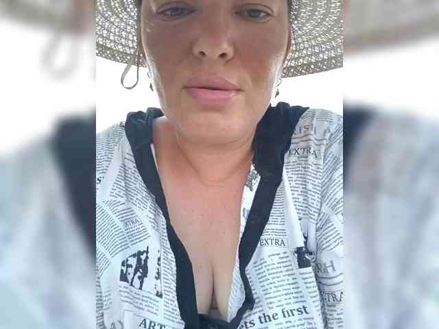 Juliamad Live Webcam on BongaCams