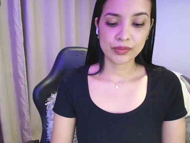 Sweety-Hottie webcam