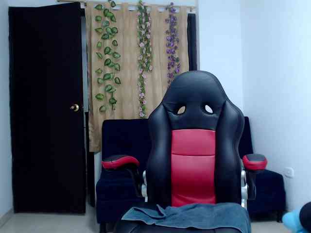 alondra-69- Live Webcam on BongaCams