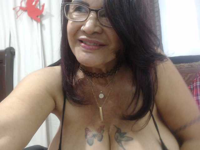 malenasaenz's BongaCams show and profile