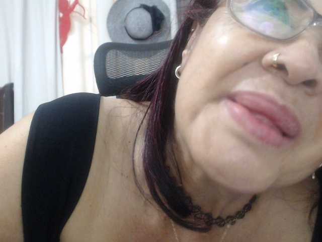 malenasaenz's BongaCams show and profile