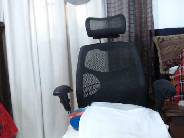 malenasaenz's BongaCams show and profile