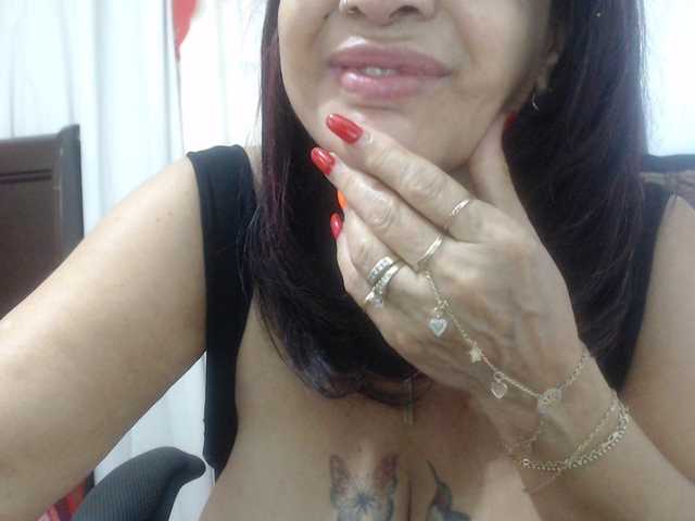 malenasaenz's BongaCams show and profile