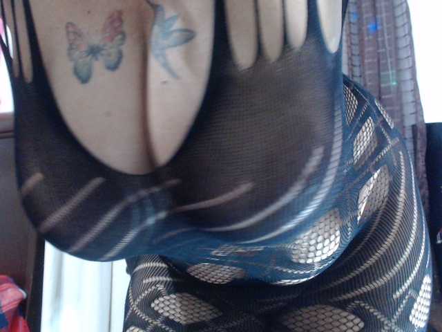 malenasaenz's BongaCams show and profile