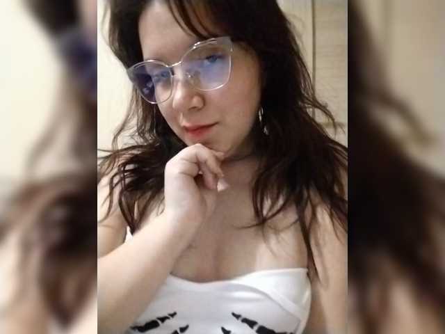 AZET-9's BongaCams show and profile