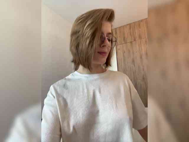 voyeur cam Lilitgame