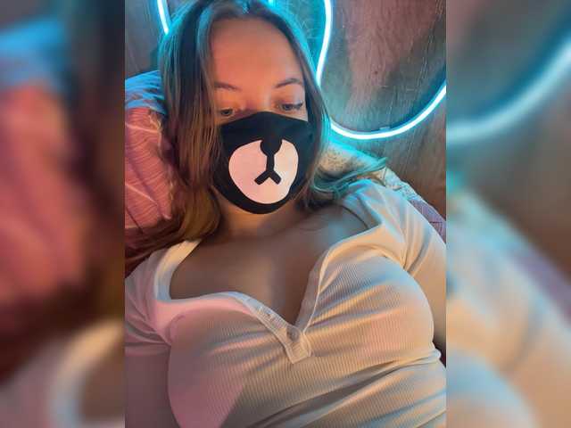 -Summer-'s BongaCams show and profile