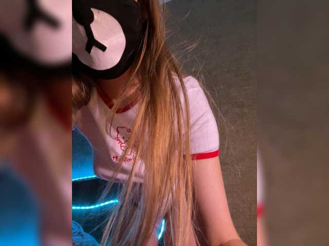 -Summer-'s BongaCams show and profile