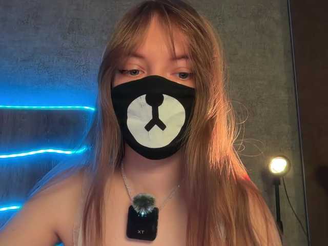 -Summer-'s BongaCams show and profile