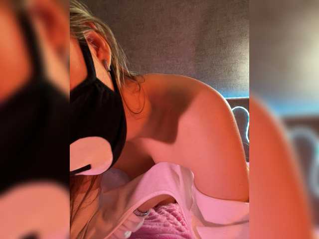 -Summer-'s BongaCams show and profile