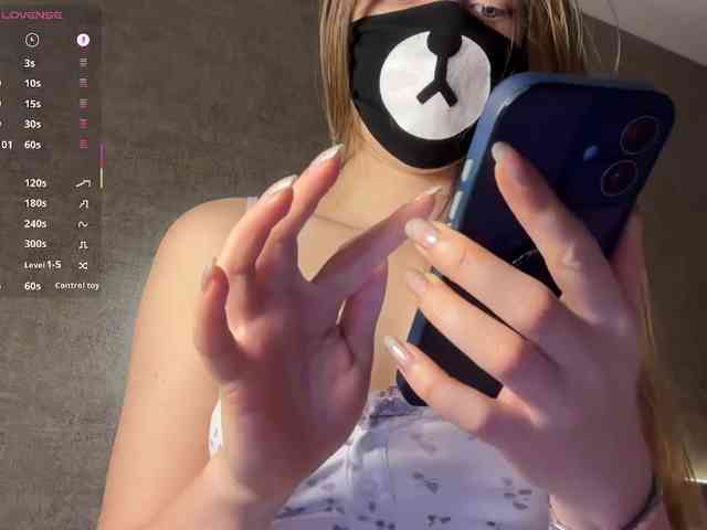 Tvoy_Medvezhenok webcam