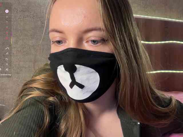 Tvoy_Medvezhenok webcam