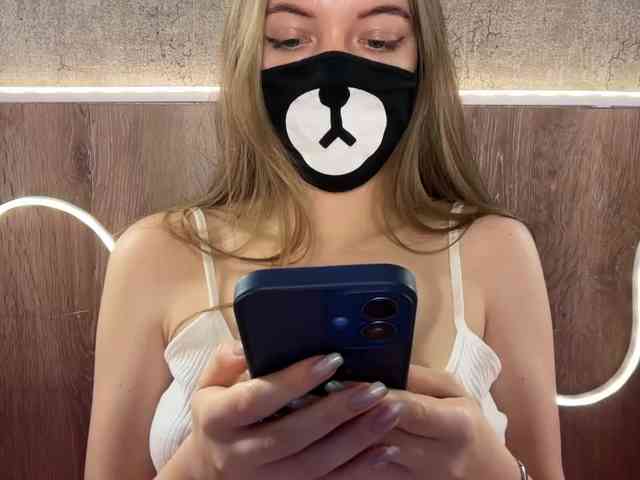 Tvoy_Medvezhenok webcam