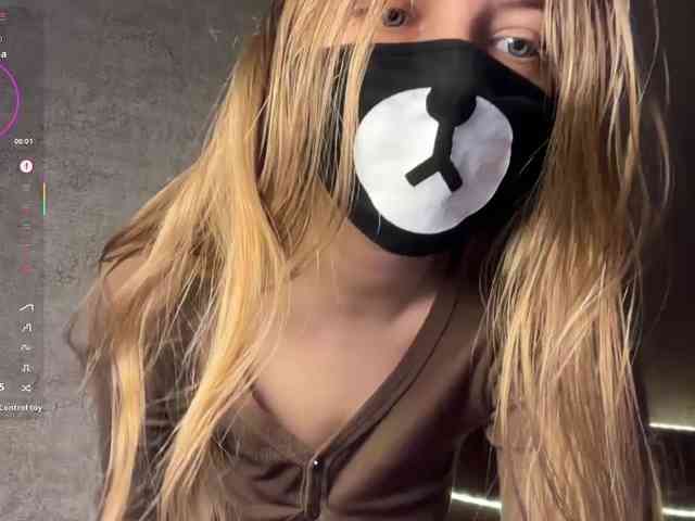 Tvoy_Medvezhenok webcam