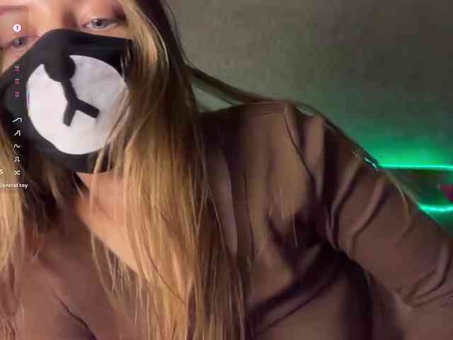 Tvoy_Medvezhenok webcam