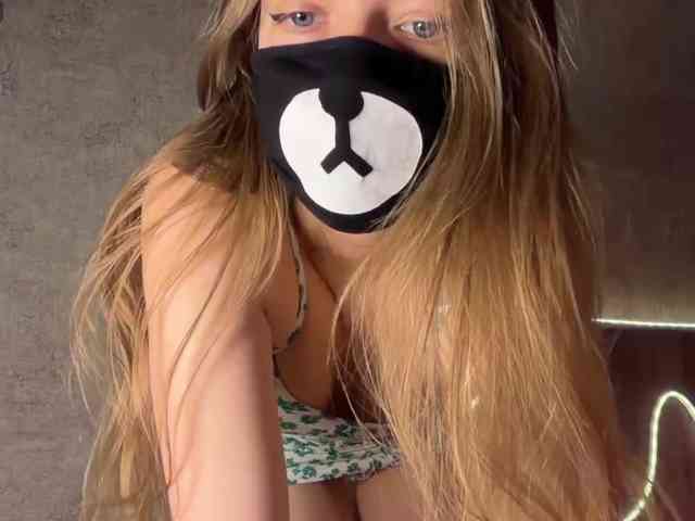 Tvoy_Medvezhenok webcam