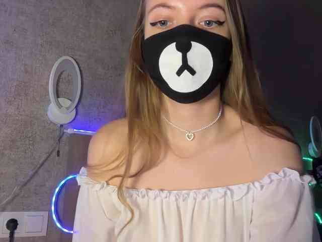 Tvoy_Medvezhenok webcam