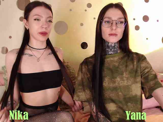 SIBERIANGIRLS webcam