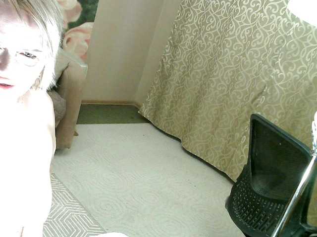 frau-martha's BongaCams show and profile