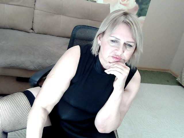 frau-martha's BongaCams show and profile