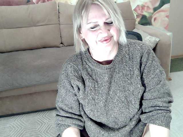 frau-martha's BongaCams show and profile