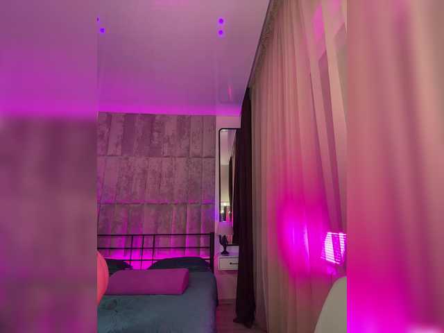 FreyaGreen's BongaCams show and profile