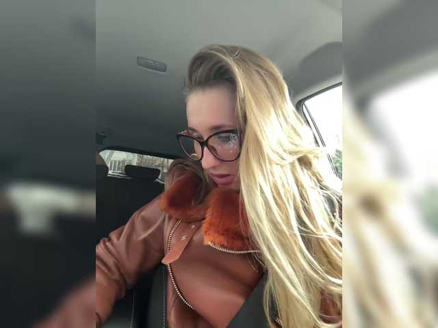 MizzEva's BongaCams show and profile