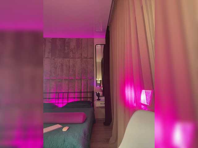 FreyaGreen's BongaCams show and profile