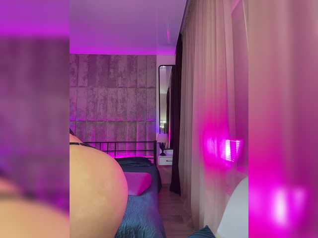 FreyaGreen's BongaCams show and profile