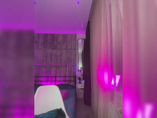 FreyaGreen's BongaCams show and profile