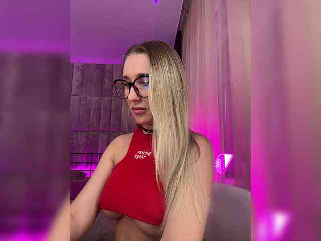 MizzEva Live Webcam on BongaCams