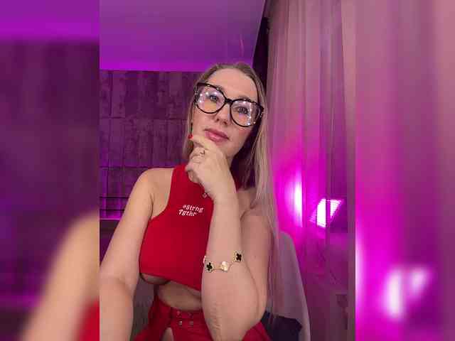 MizzEva Live Webcam on BongaCams