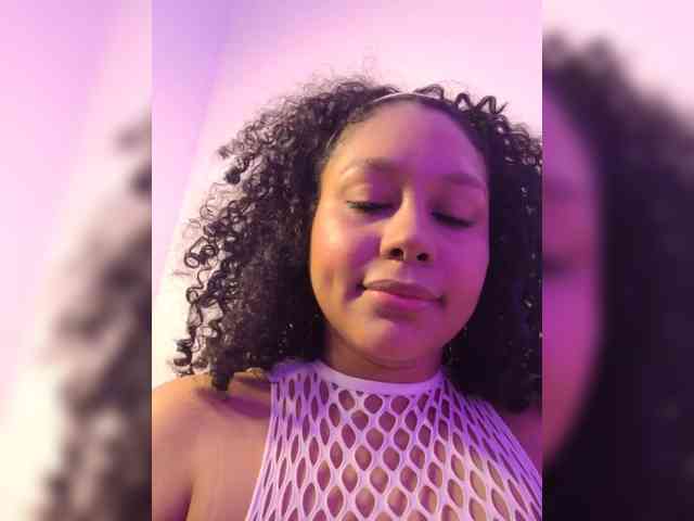 Electric_Bae webcam