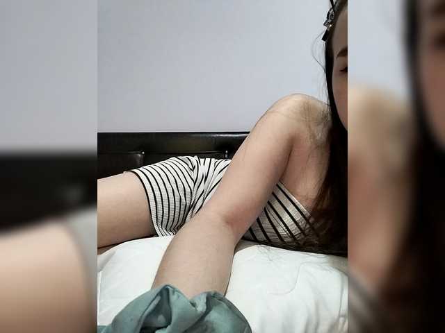 Lona-S's BongaCams show and profile