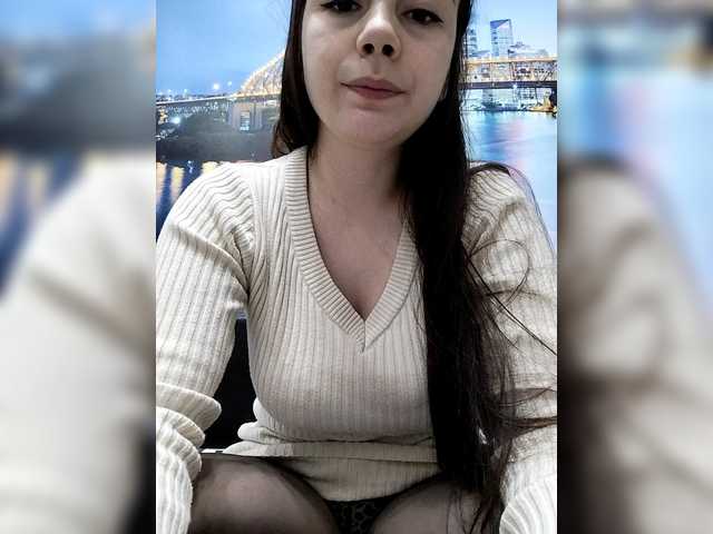 Lona-S's BongaCams show and profile