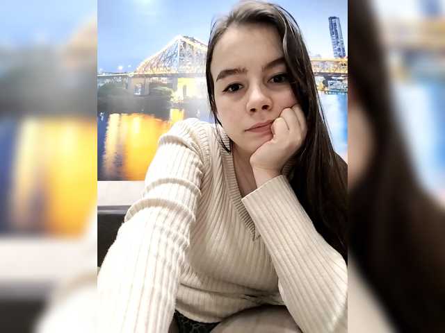 Lona-S's BongaCams show and profile