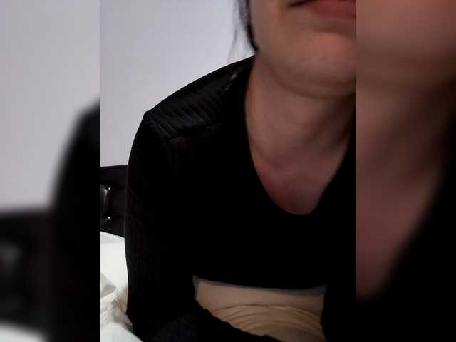 Lona-S's BongaCams show and profile