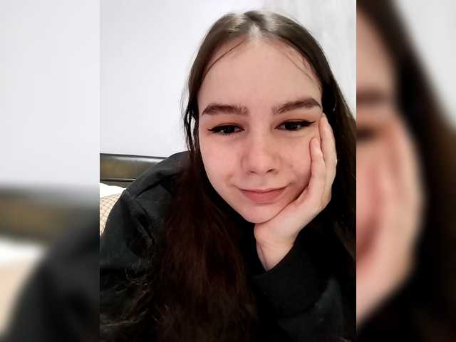 Lona-S's BongaCams show and profile