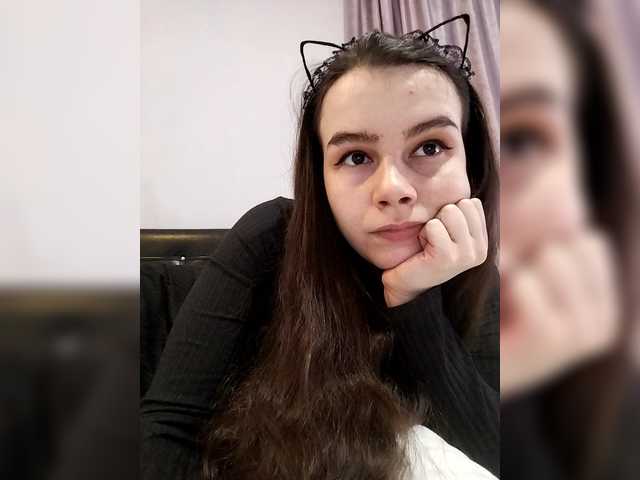 Lona-S's BongaCams show and profile