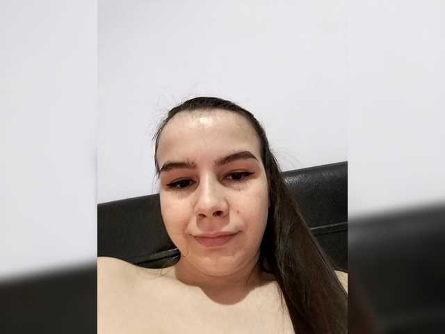 Lona-S's BongaCams show and profile