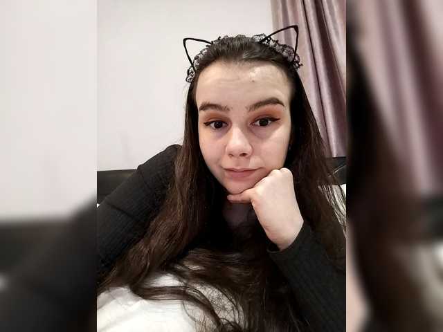 Lona-S's BongaCams show and profile