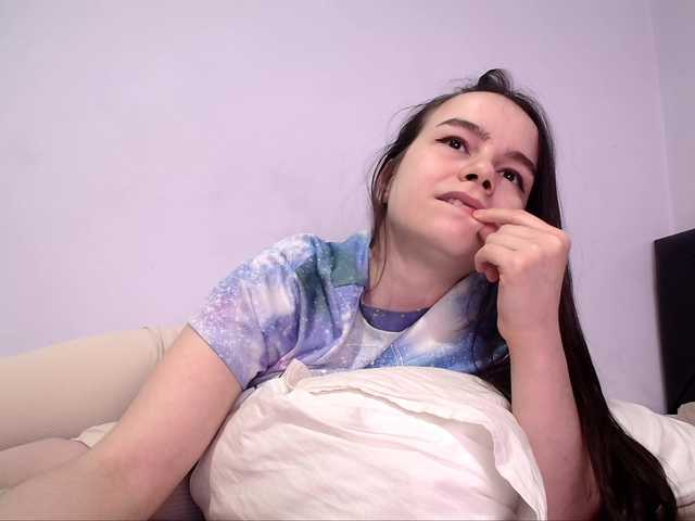 Lona-S's BongaCams show and profile