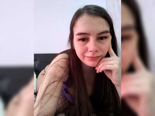 Lona-S's BongaCams show and profile