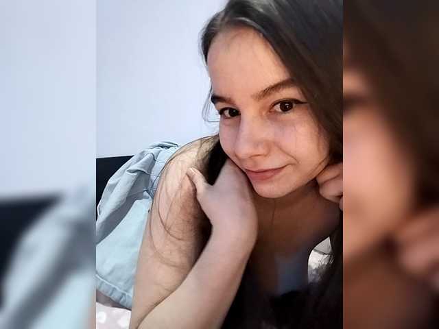 Lona-S's BongaCams show and profile