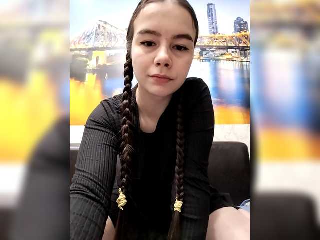 Lona-S's BongaCams show and profile