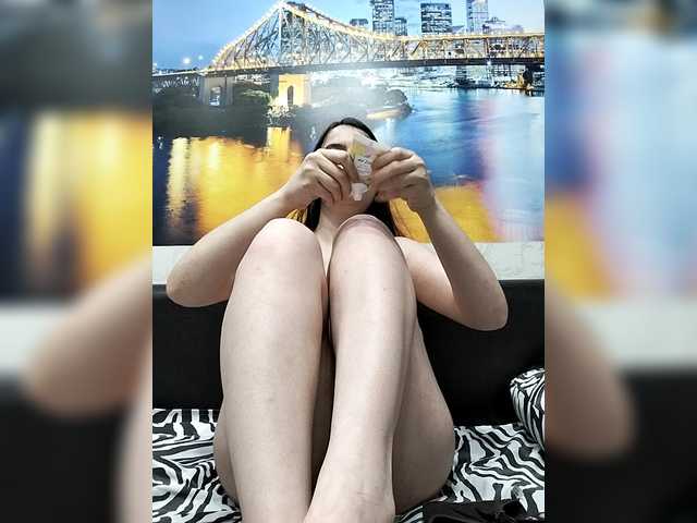 Lona-S's BongaCams show and profile