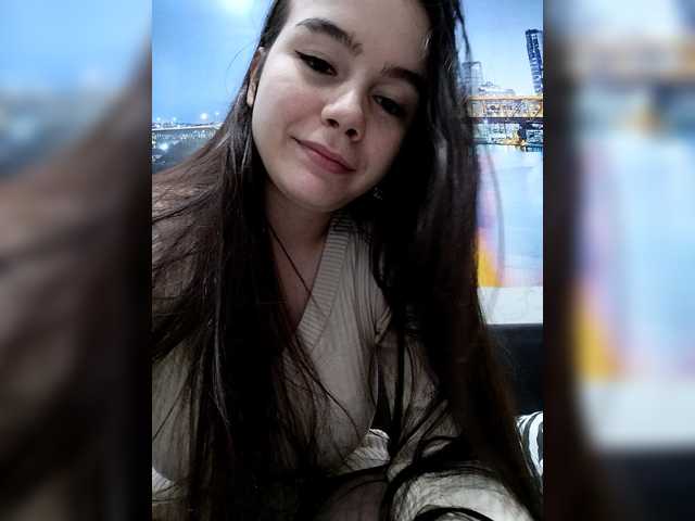 Lona-S's BongaCams show and profile