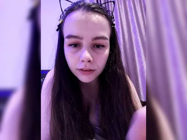 Lona-S's BongaCams show and profile