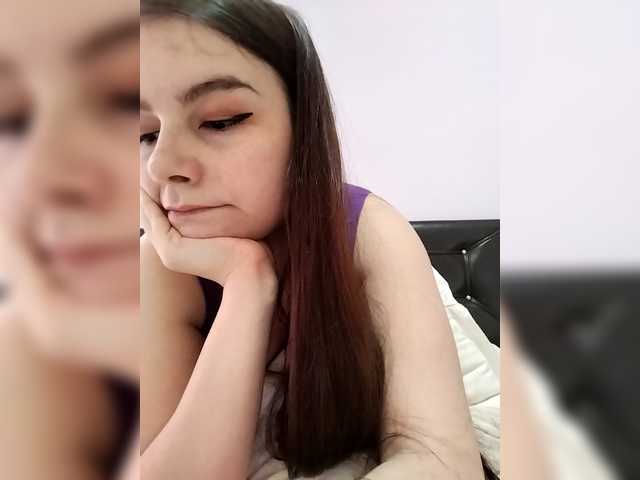 Lona-S's BongaCams show and profile